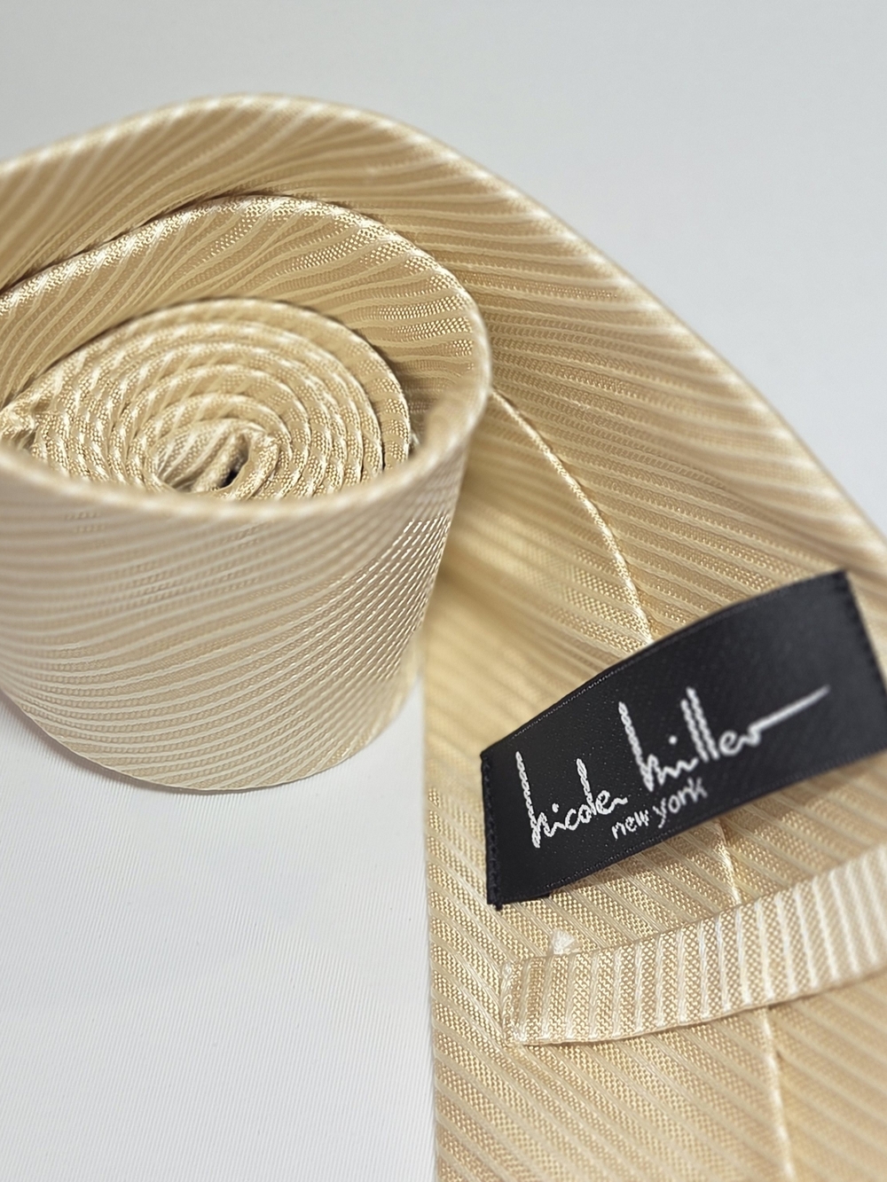 Nicole Miller NY Men's Champagne-Gold Silk Textured Srripe Tie 3.75x57"